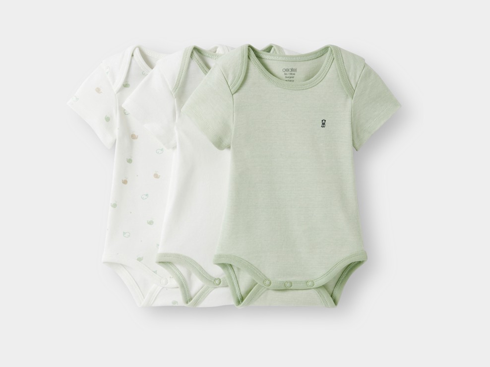 Pack de 3 bodis verdes recién nacido 1