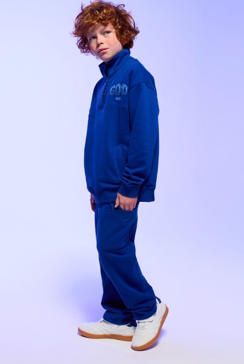 Plavi pulover s podignutim ovratnikom za dječake 1