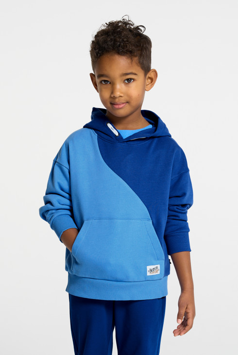 Fantovski moder pulover s kapuco in z barvnimi bloki 1