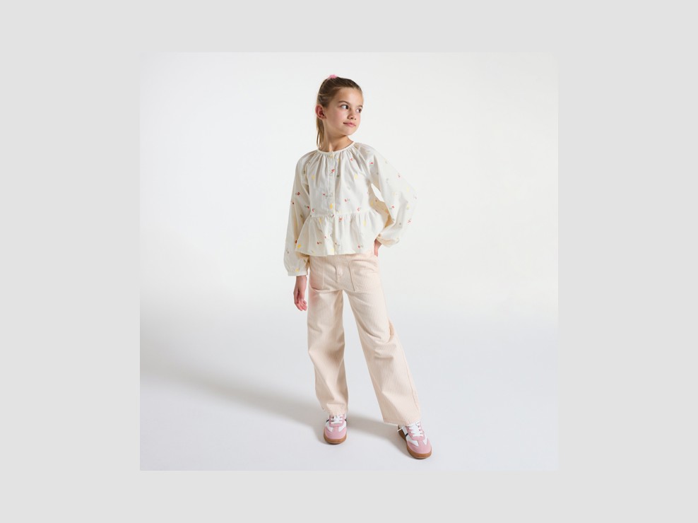 Witte blouse met geborduurde bloemen voor meisjes 1