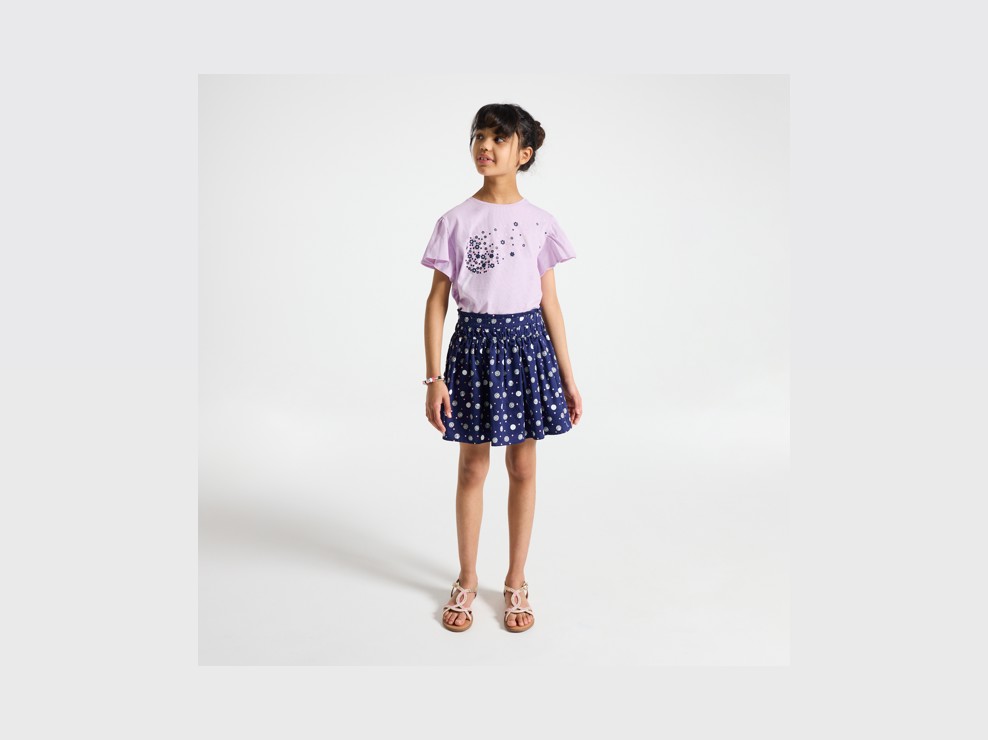 T-shirt violet à volant motif fleuri 1