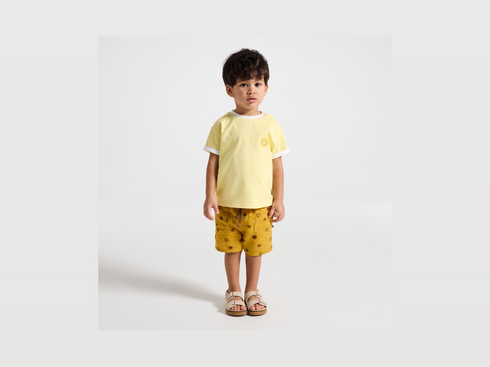 Geel T-shirt met zonprint voor babyjongens 1
