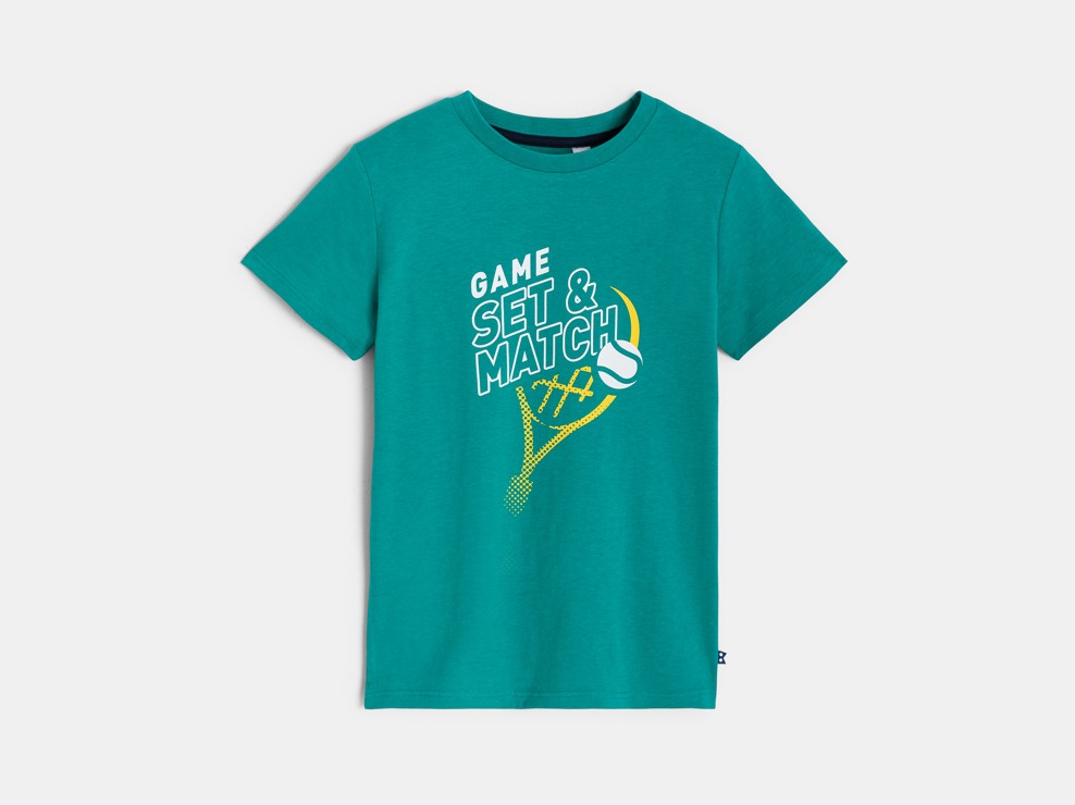 Grünes T-Shirt mit sportlichem Muster Jungen 1