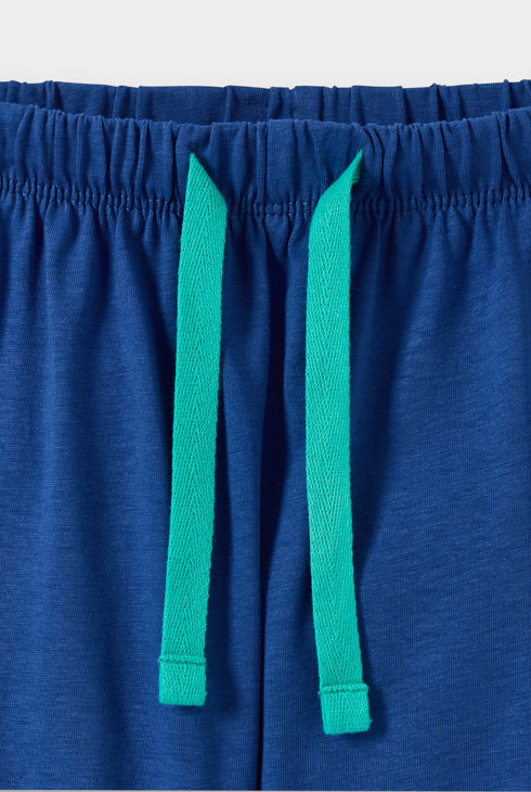 Blauwe korte pyjama met haaiprint voor jongens 2