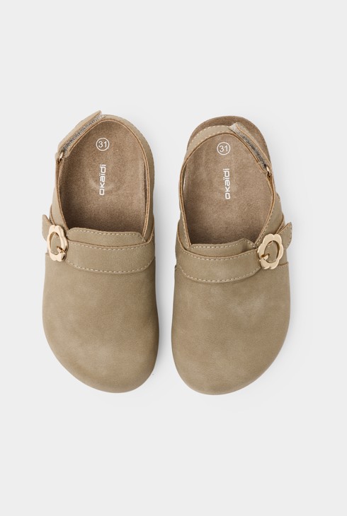 Zapato abierto beige niña 2