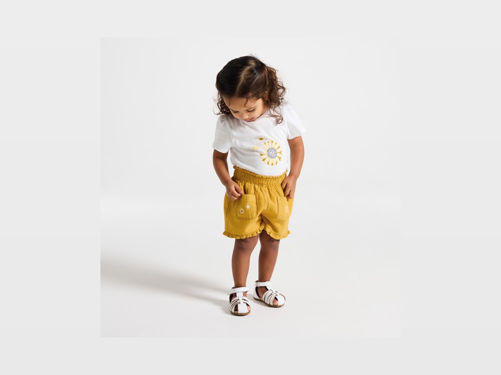 Short gaze de coton jaune bébé fille 1