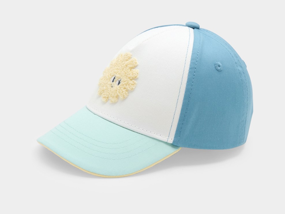 Babyjongensmutsje met blauw zonnepatroon 1