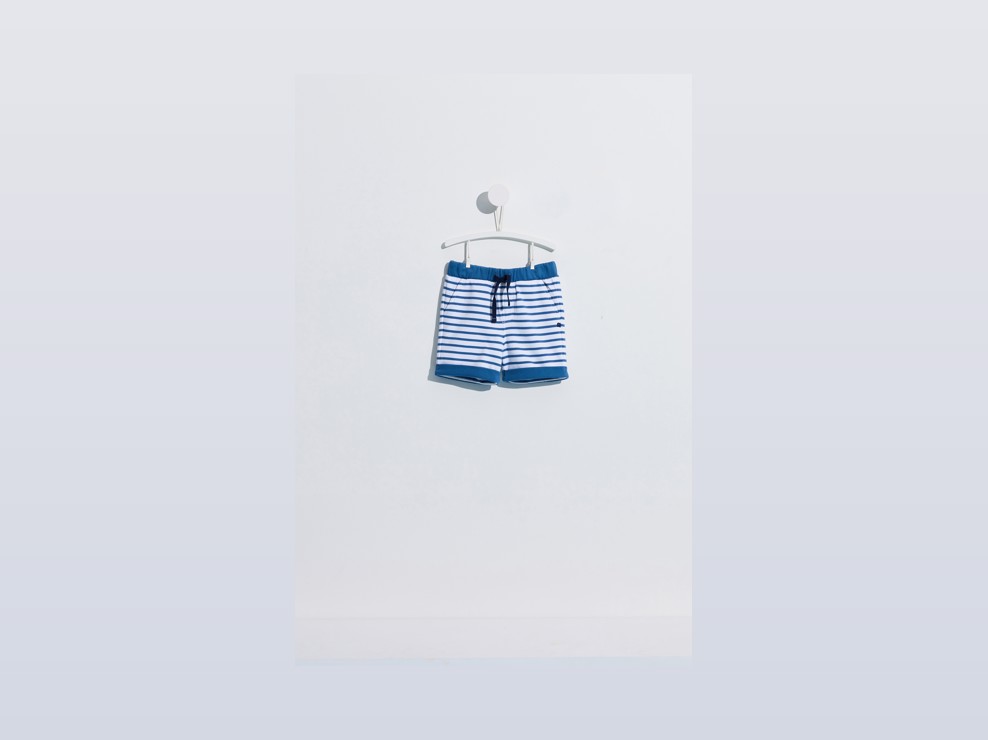 Pantalones cortos azules a rayas para bebé niño 2