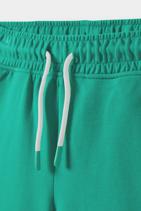 Pantalones cortos de felpa verdes para niño 2