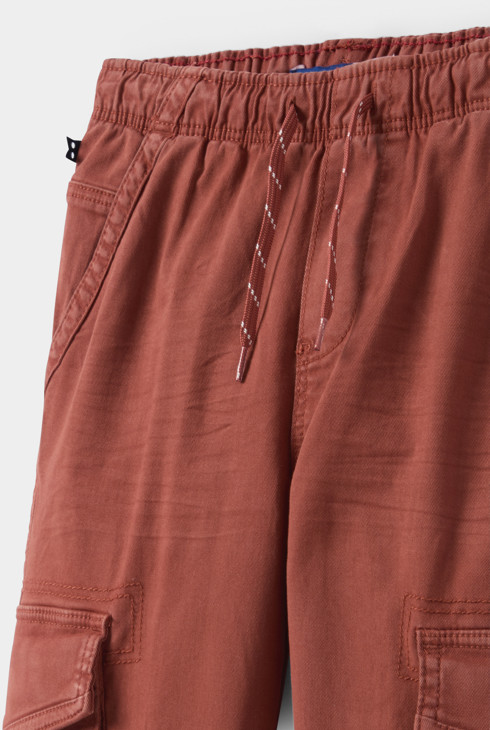 Pantalones cargo rojos para niño 2