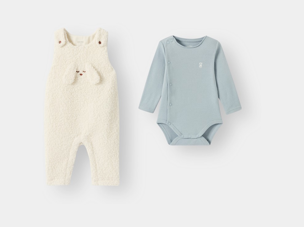 Salopette in peluche e body blu per neonato maschio 2