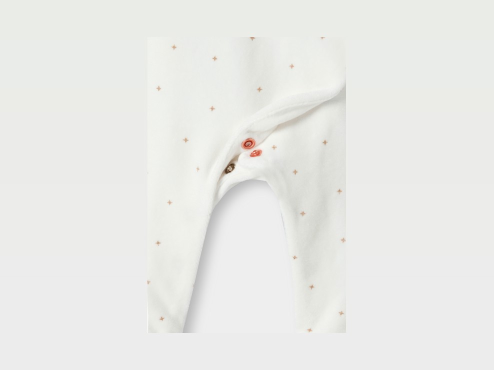 Pijama de terciopelo blanco con ratoncitos para bebé niña 2