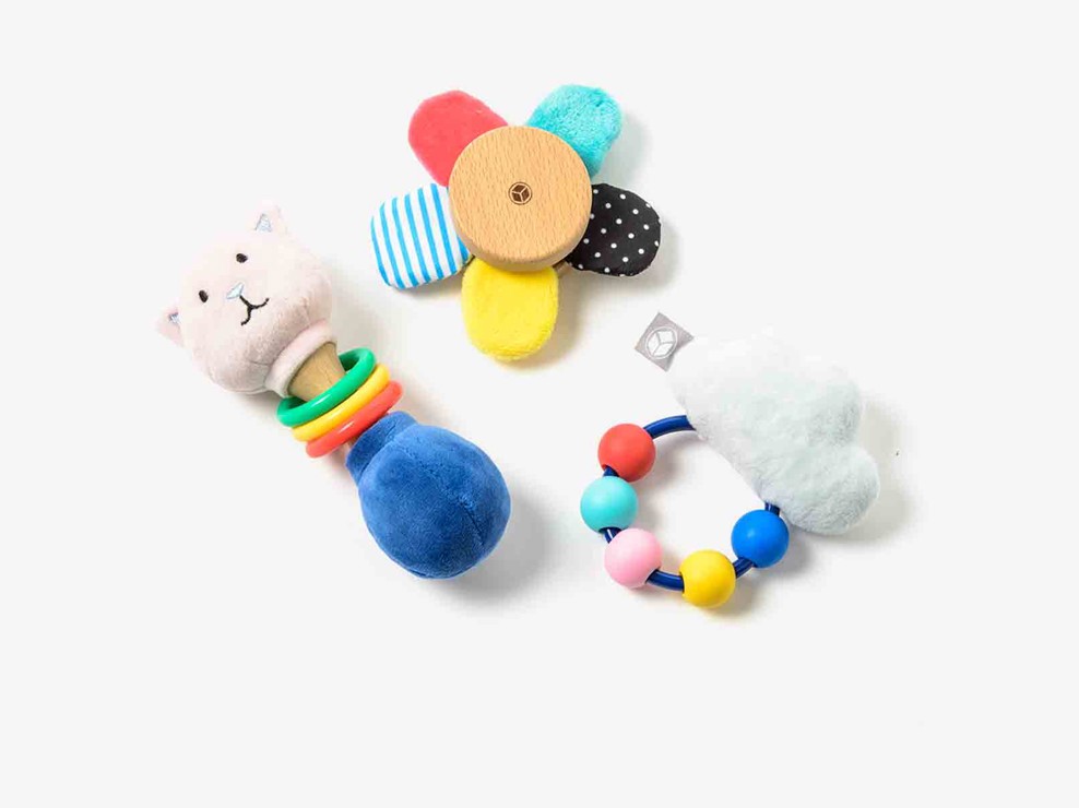 Doos met 3 Oxybul multisensorische rammelaars 1