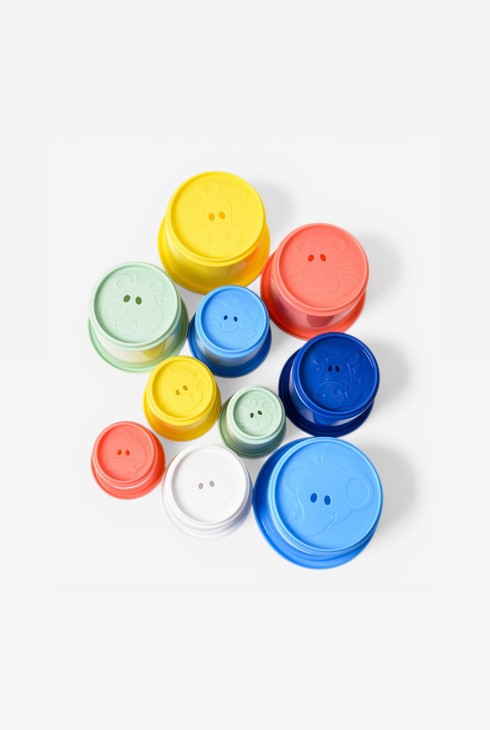 10 gobelets empilables Oxybul