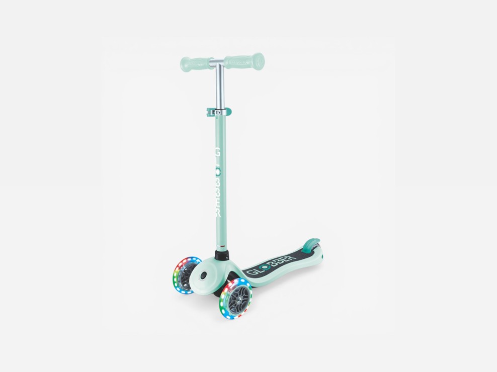 Globber Primo Lichtgroene 3-wiel scooter 1