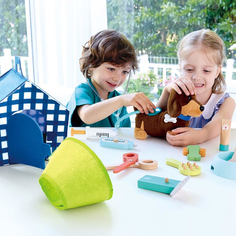 Kit du Petit Vétérinaire avec peluche interactive Hape